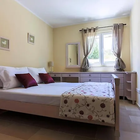 Elena Mit Pool, Nur 60 Meter Zum Holiday home *