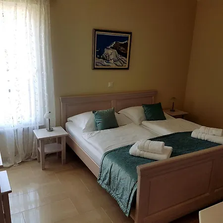 Holiday home Elena Mit Pool, Nur 60 Meter Zum Sevid